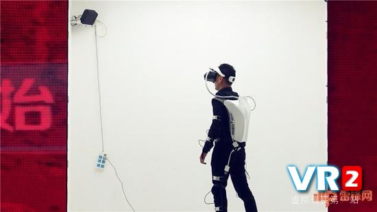 VR头盔何时能剪掉那根线？